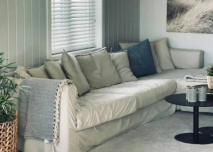 Lovely Summer House Near Risor With Boat Feriehus *