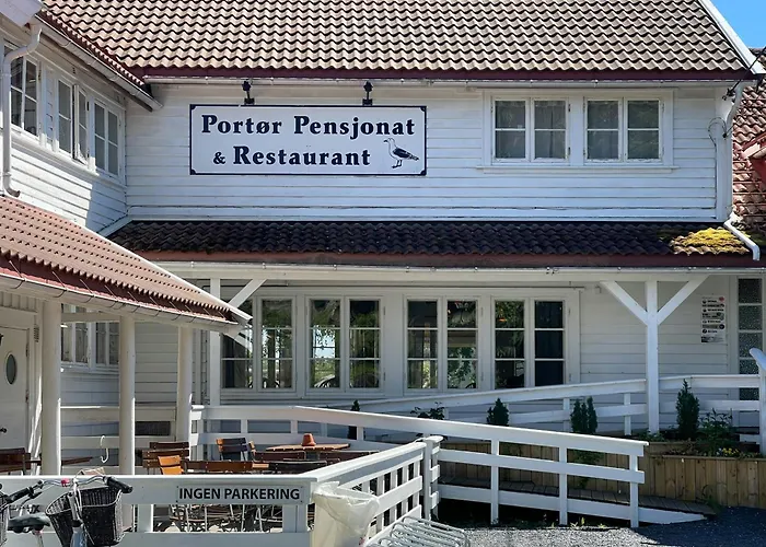 Lovely Summer House Near Risor With Boat Tatil Evi